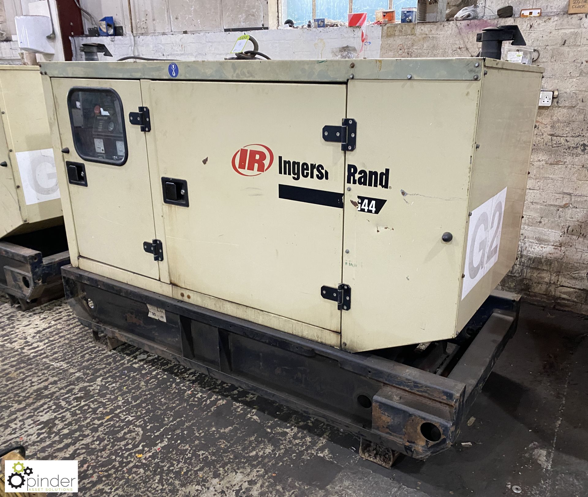 Ingersoll Rand G44 skid mounted Generator Set, 44kva, 37176hours, with acoustic cabinet - Image 2 of 11
