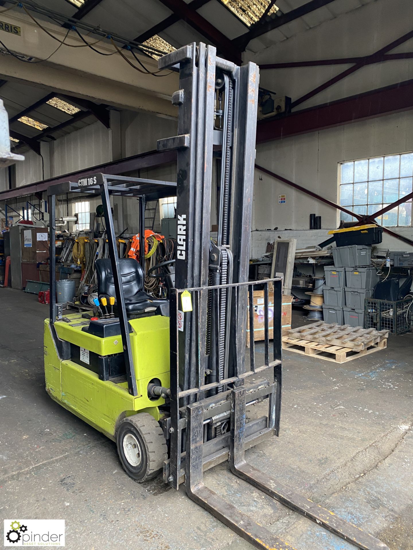 Clark CTM16S electric 3-wheel Forklift Truck, 1531hours, 1600kg, triplex mast, lift height 6130mm,