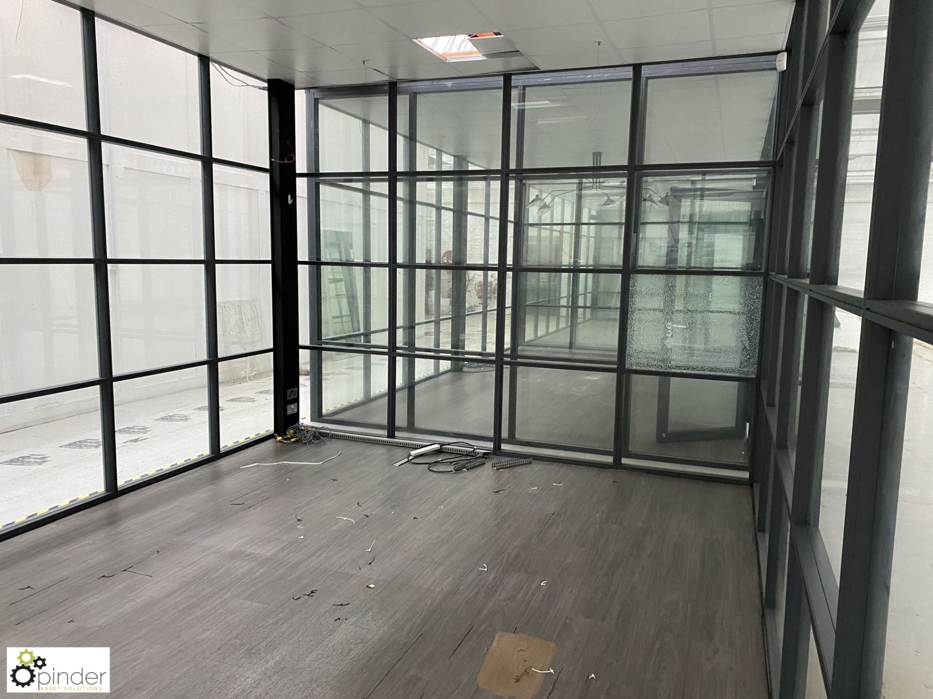 Aluminium and glazed Office Pod, 7000mm x 4000mm x 3150mm external measurements, with single door, - Image 5 of 11