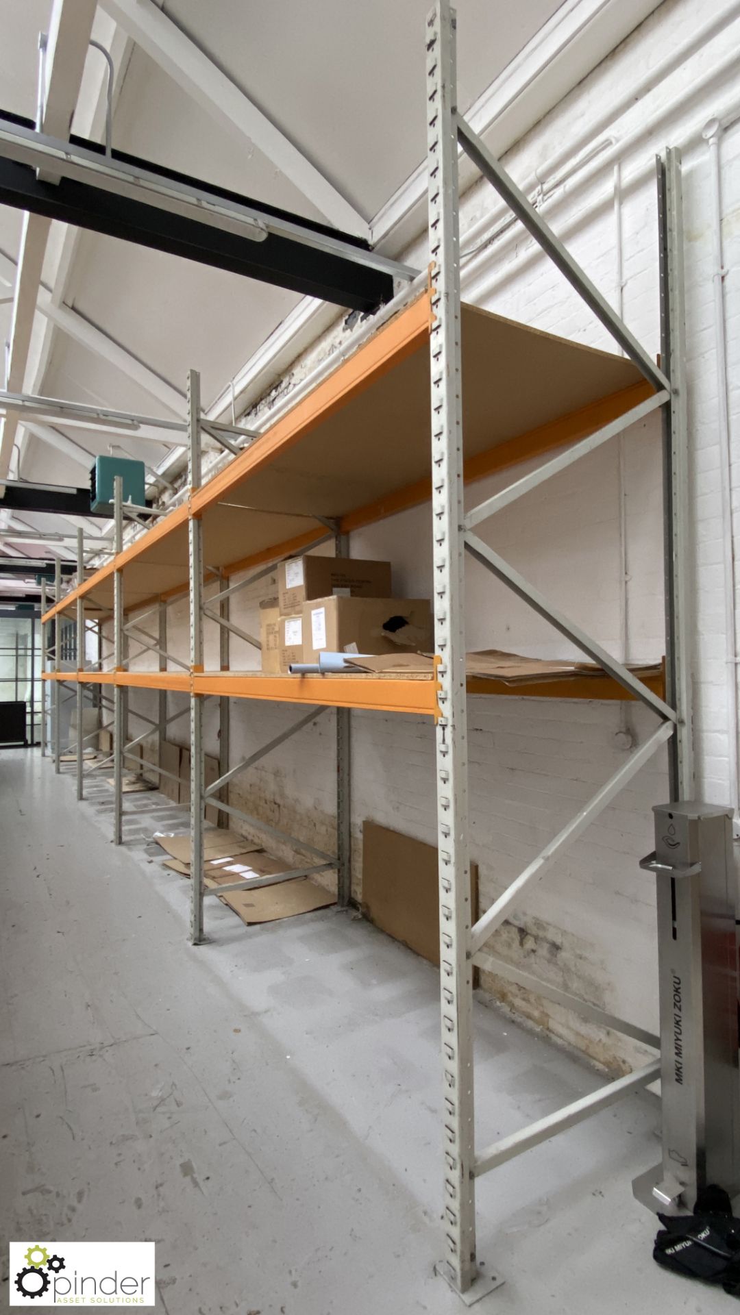 5 bays boltless Pallet Racking, comprising 6 uprights 1100mm x 3600mm high, 20 beams 2700mm x - Bild 4 aus 5