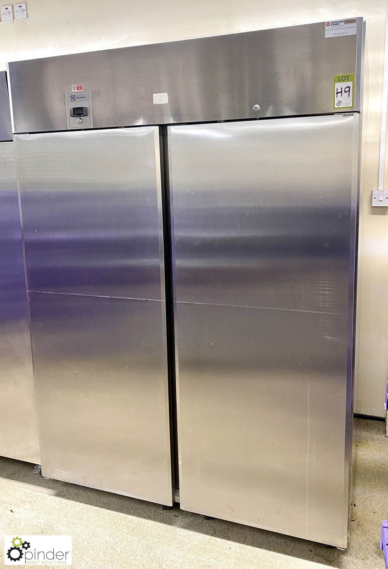 Electrolux RE4142FFG stainless steel double door mobile Freezer, 240volts, 1440mm x 830mm x 2010mm - Image 2 of 8