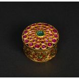 A HIGHLY RARE MUGHAL GEM SET GOLD & ENAMEL BOX, 18TH CENTURY