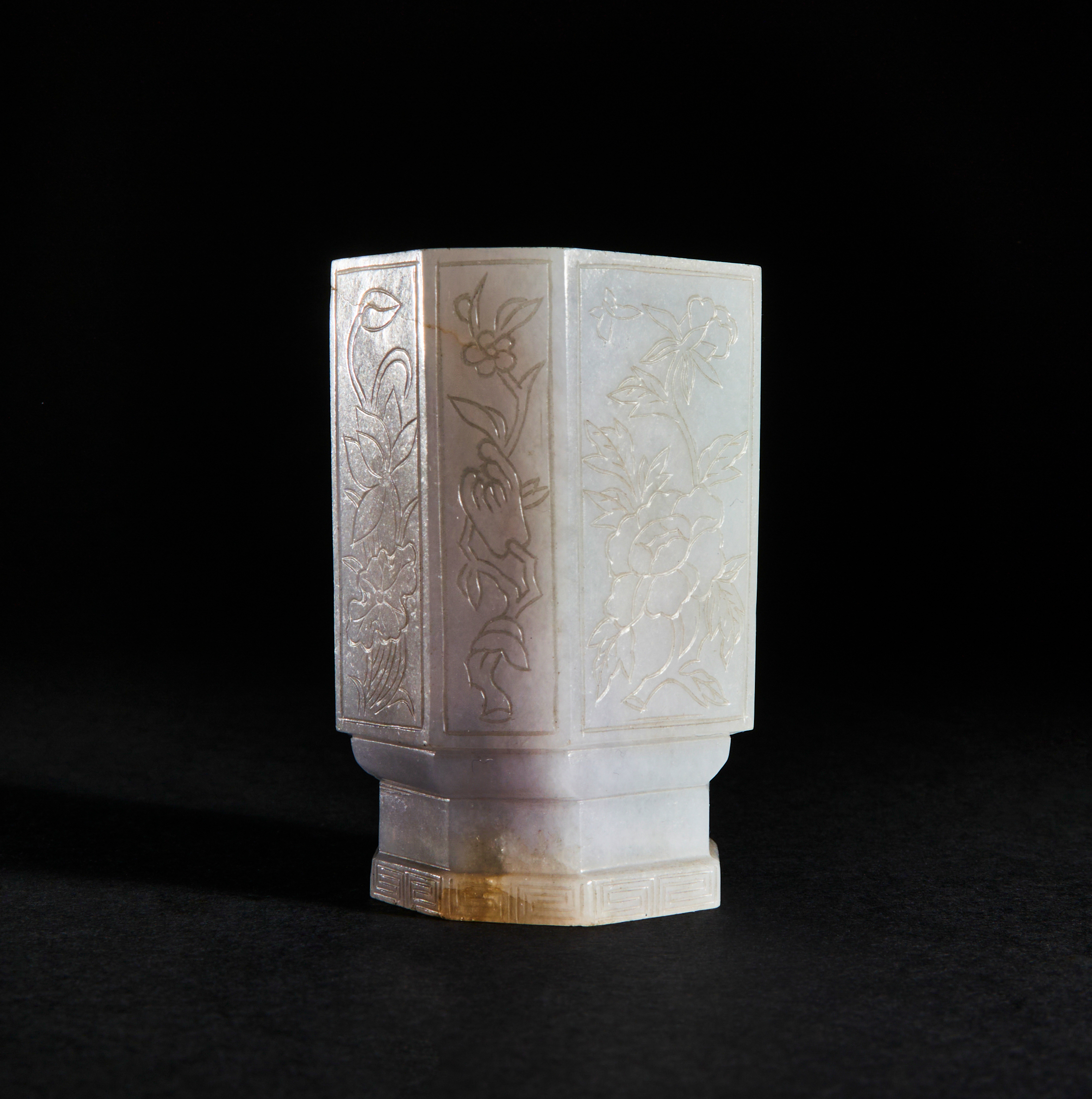 AN ENGRAVED FLORAL CHINESE WHITE JADE FOOTED CUP, QING DYNASTY (1644-1911) - Image 2 of 3