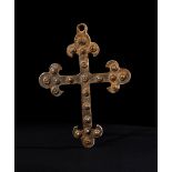 A SILVER & BRONZE MEDIEVAL CROSS, 15TH CENTURY