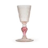 AN ENGRAVED CRANBERRY SWIRL GLASS, PROBABLY ENGLISH 18TH/19TH CENTURY