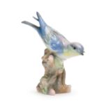 A PORCELAIN MODEL OF A BIRD, POSSIBLY BESWICK