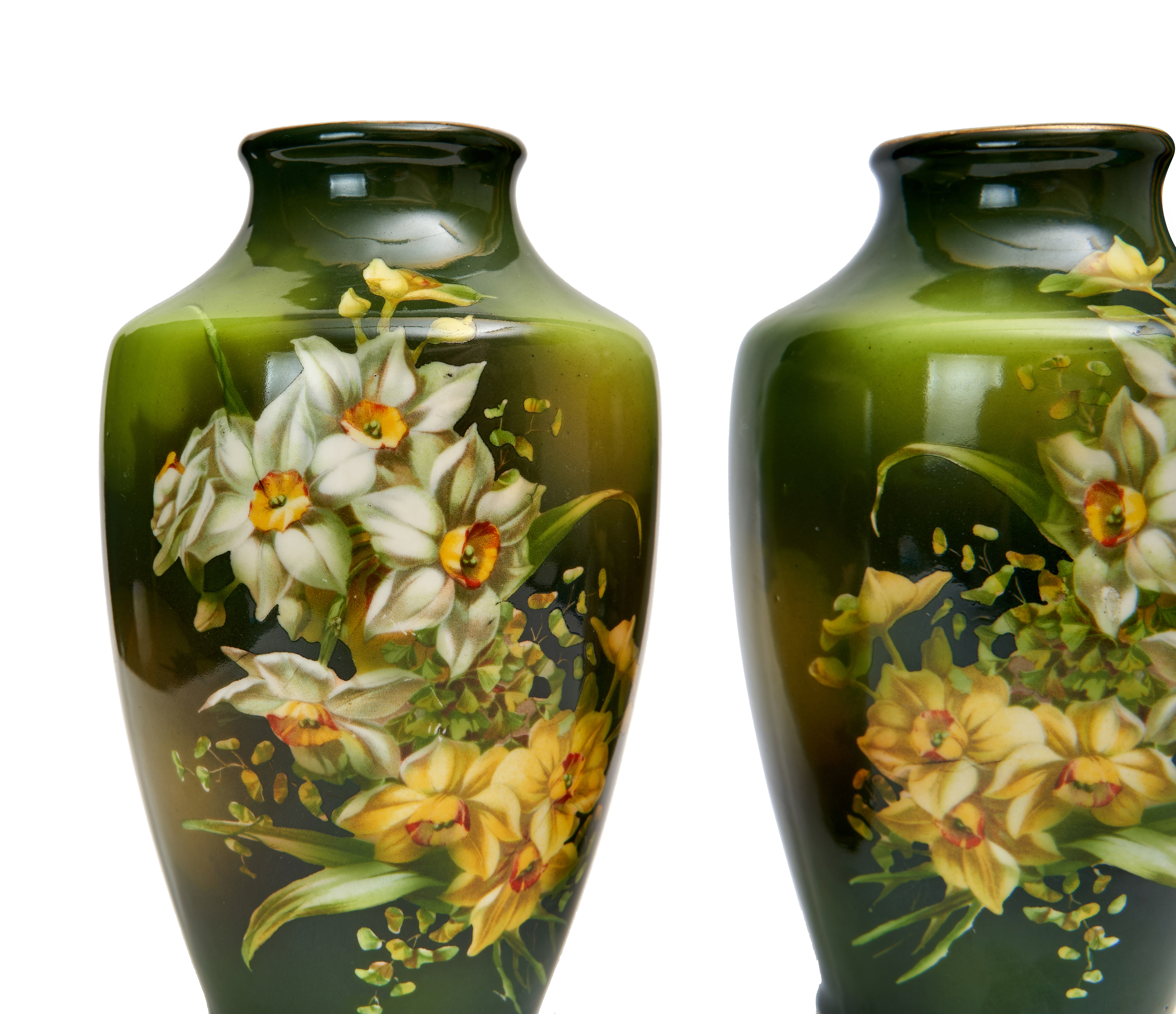 A PAIR OF FLORAL VASES - Image 3 of 3