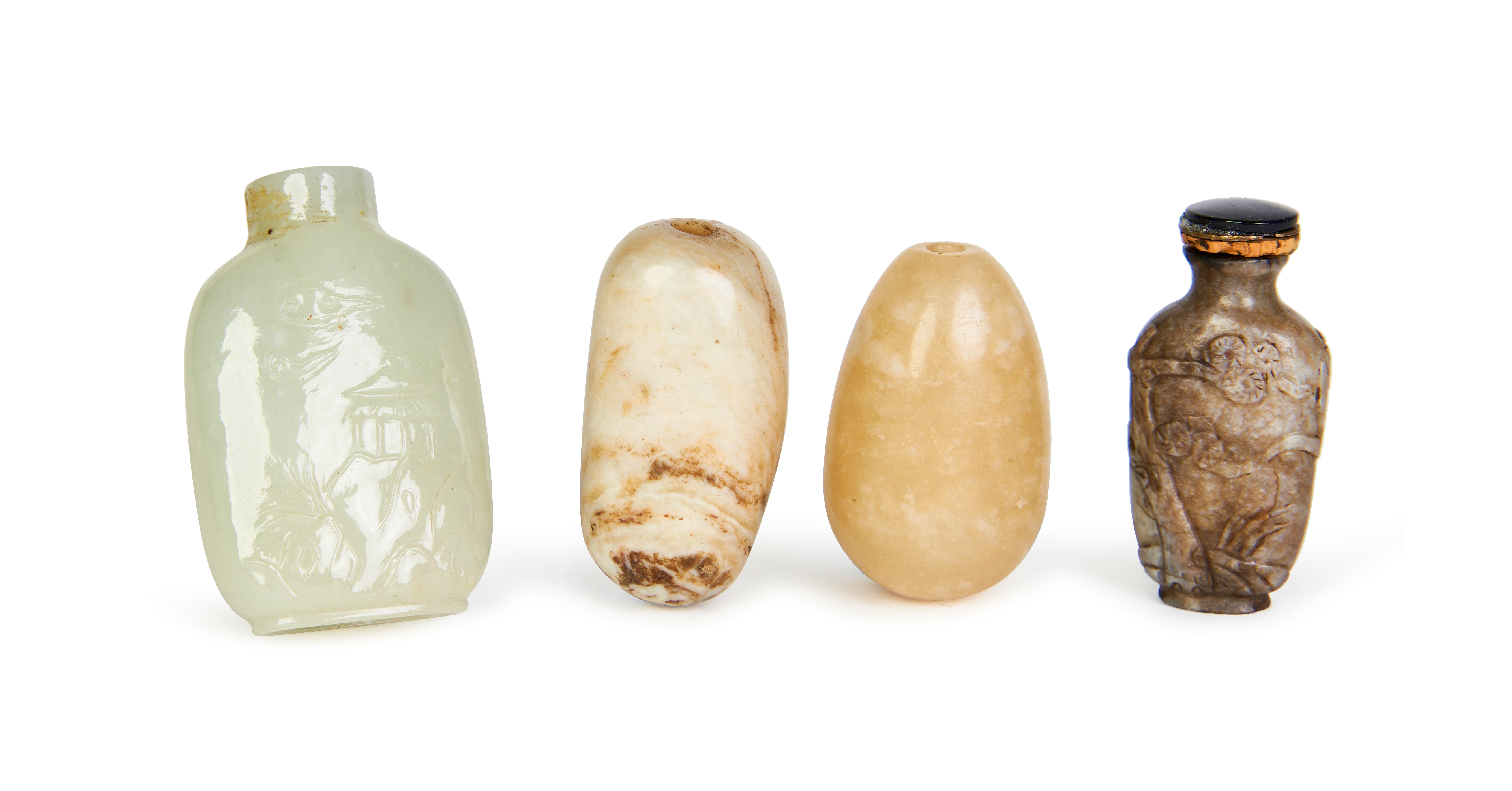 FOUR CHINESE CARVED JADE SNUFF BOTTLES, QING DYNASTY (1644-1911) - Image 2 of 3