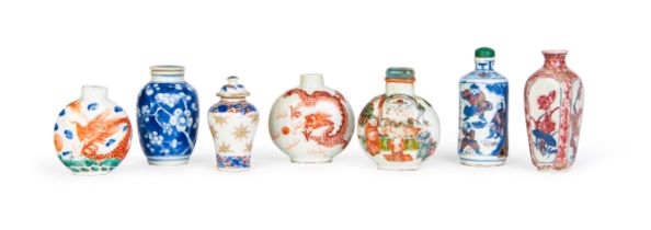 SEVEN CHINESE PORCELAIN SNUFF BOTTLES, QING DYNASTY (1644-1911)