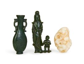 ASSORTMENT OF CHINESE JADE OBJECTS, QING DYNASTY (1644-1911)