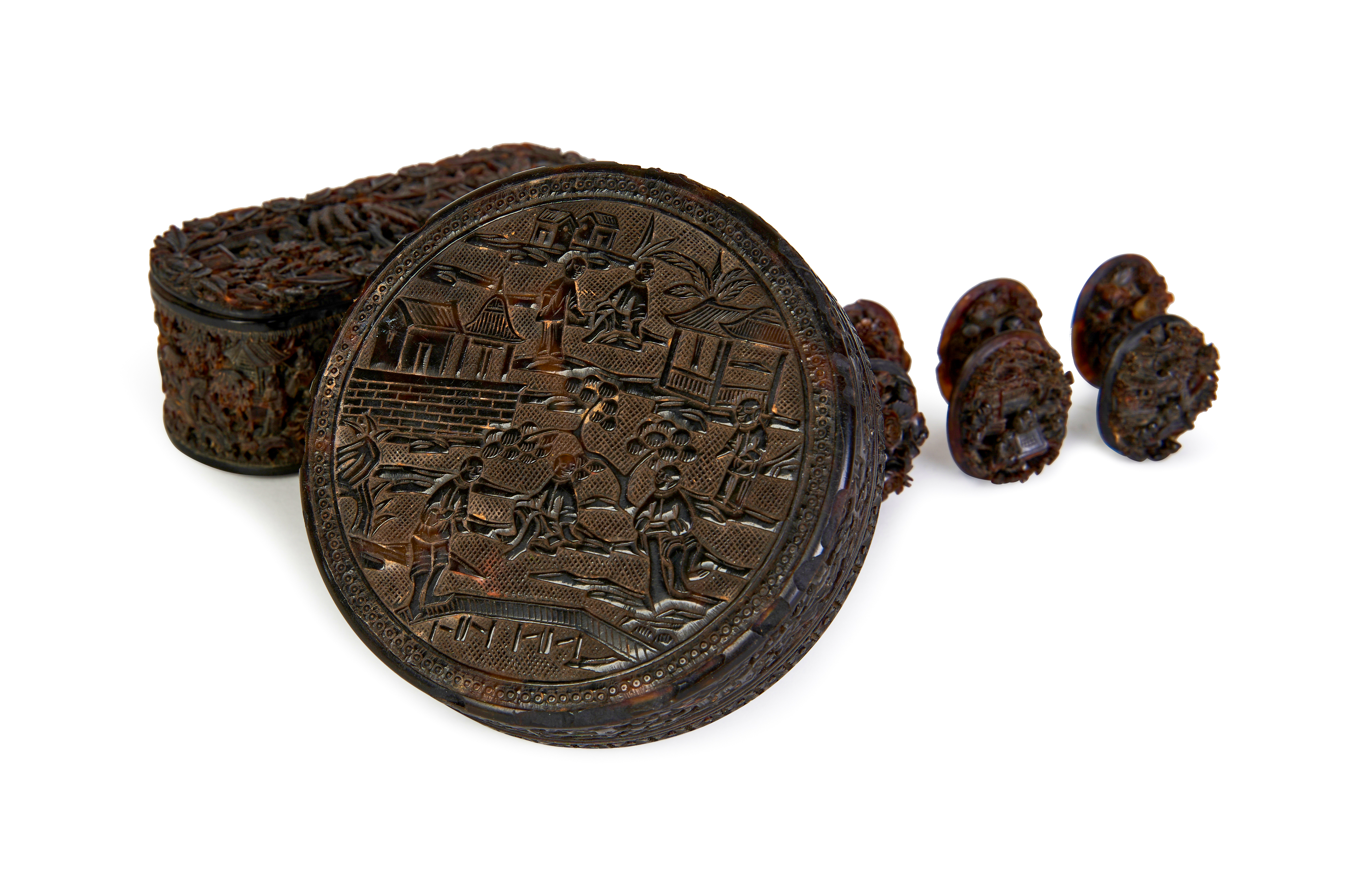 ASSORTMENT OF CARVED CHINESE TORTOISE SHELL BOXES, 18TH CENTURY - Image 8 of 9