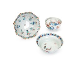 TWO JAPANESE KAKIEMON BOWLS, AND A LIDDED CUP, 17TH CENTURY AND LATER