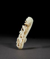 A CHINESE WHITE JADE BELT HOOK, QING DYNASTY (1644-1911)