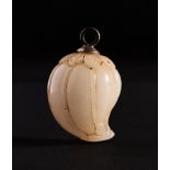 A MUGHAL AGATE PENDANT, 19TH CENTURY, INDIA