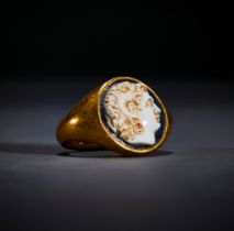 A ROMAN SARDONYX RING OF ALEXANDER THE GREAT, CIRCA 2ND CENTURY A.D.