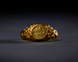 AN ISLAMIC GOLD INSCRIBED RING, SELJUK, 11TH CENTURY, IRAN