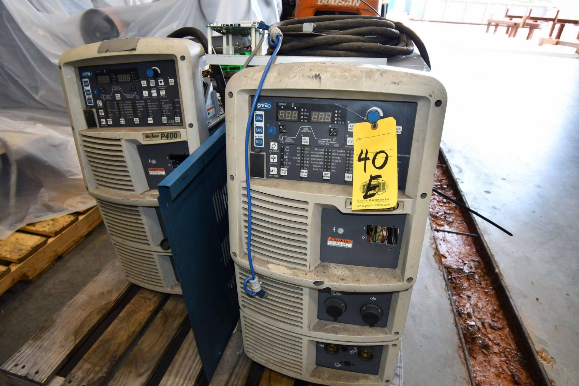 LOT OF WELDING POWER SOURCES (2), OTC DAIHEN WELBEE P400 (parts only)