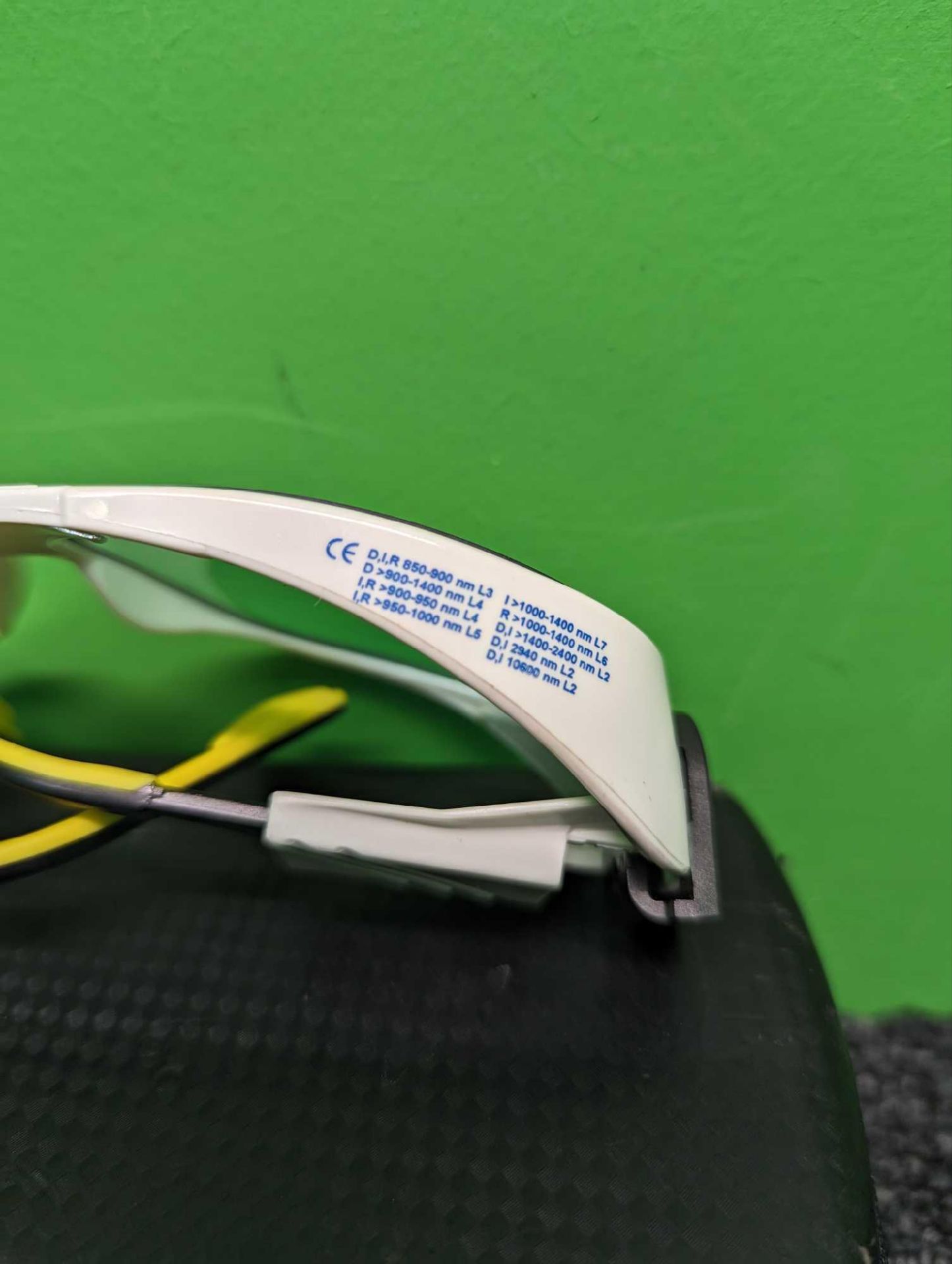 Protective Laser Goggles - Image 2 of 2