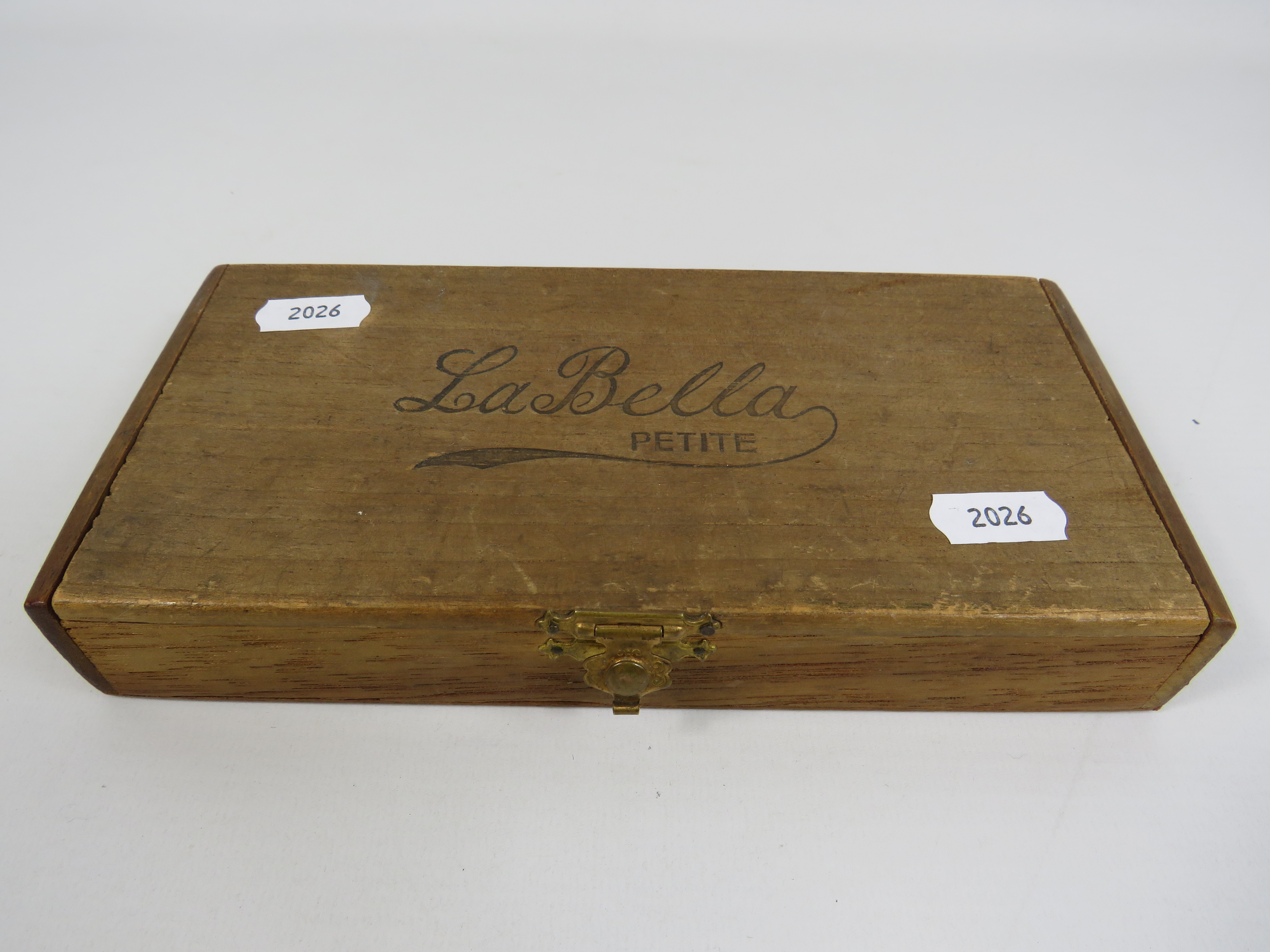 Wooden box containing various coins including a 1816 George III Shilling. - Image 4 of 4