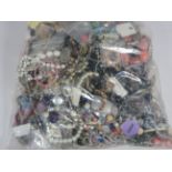 10kg UNSORTED COSTUME JEWELLERY inc. Bangles, Necklaces, Rings, Earrings. 879825