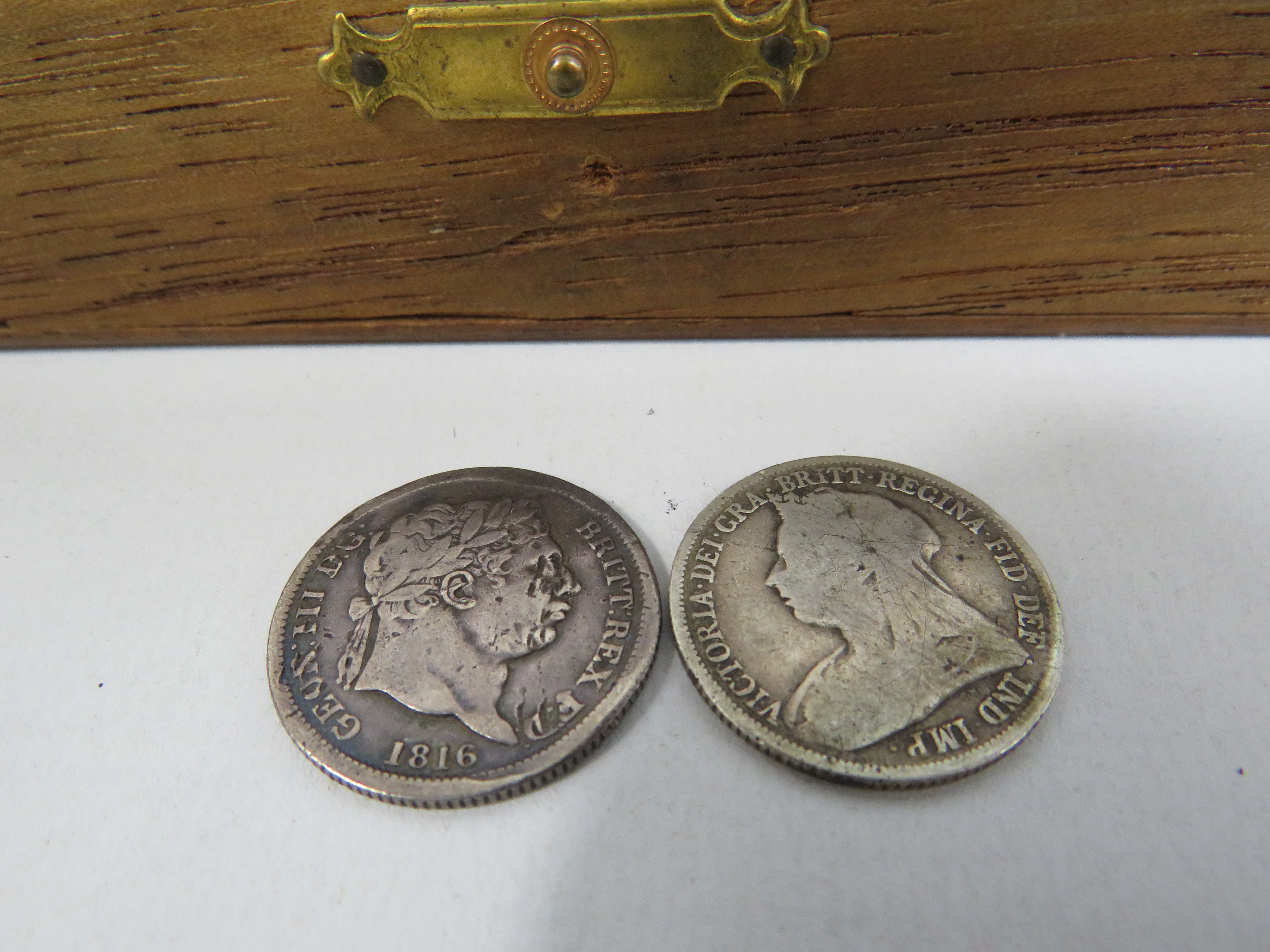 Wooden box containing various coins including a 1816 George III Shilling. - Image 2 of 4