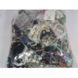 10kg UNSORTED COSTUME JEWELLERY inc. Bangles, Necklaces, Rings, Earrings. 336748