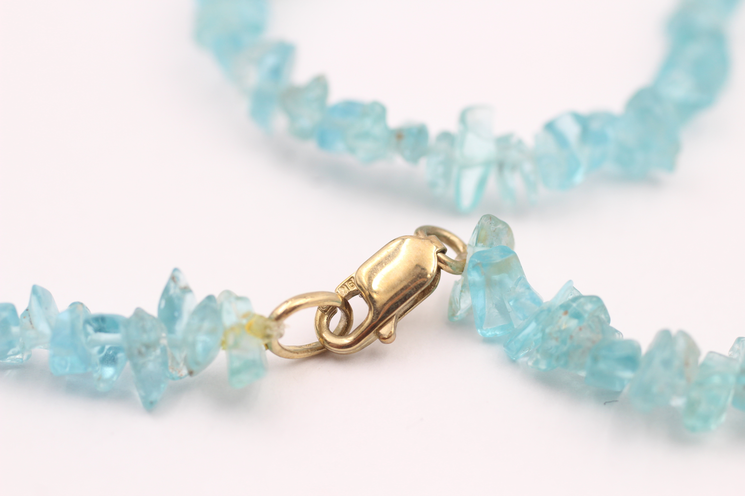 9ct Gold Clasp Raw Blue Gemstone Beads Necklace - Image 4 of 4