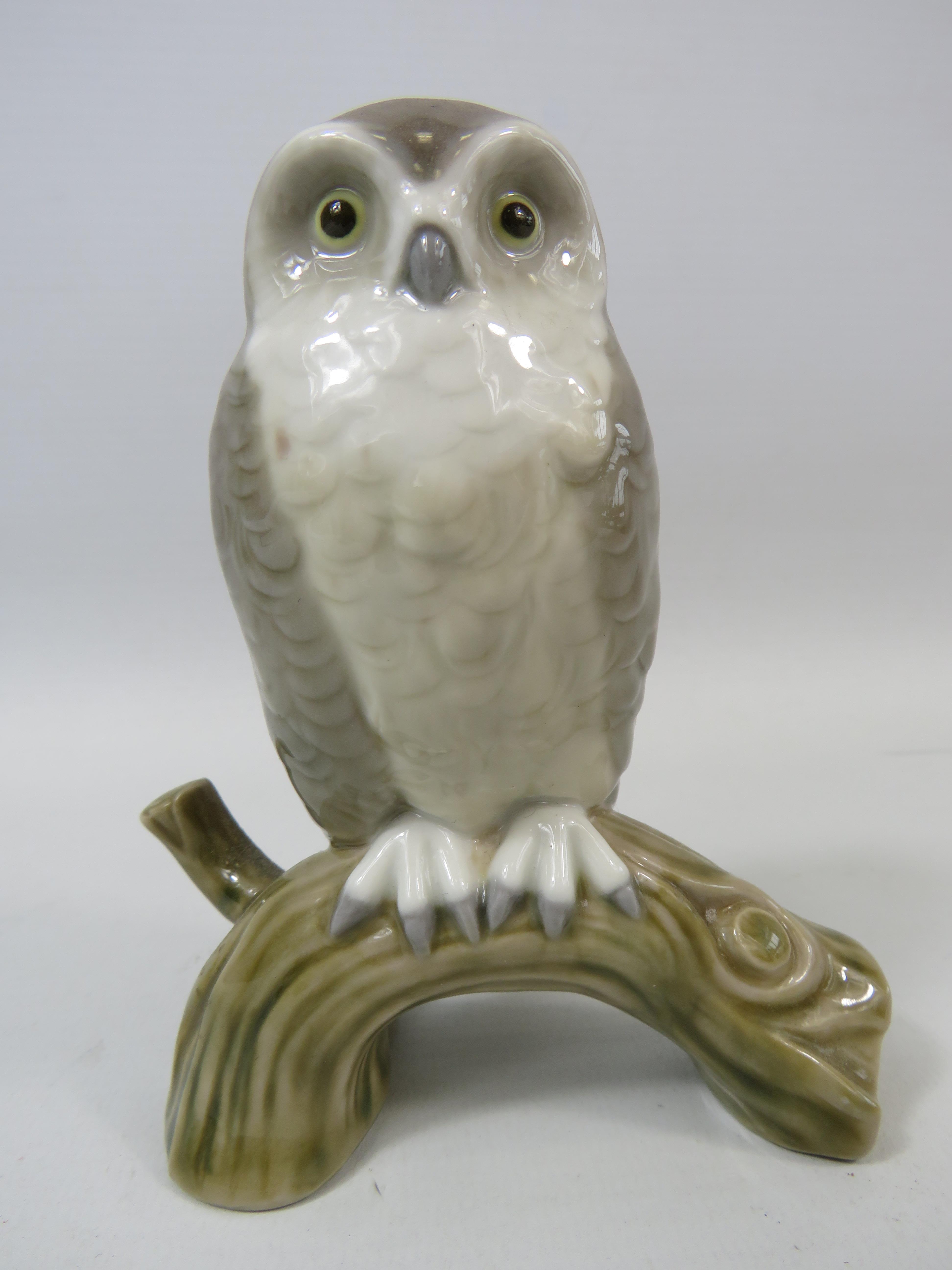 Lladro Owl standing on a branch figurine, approx 12cm Tall