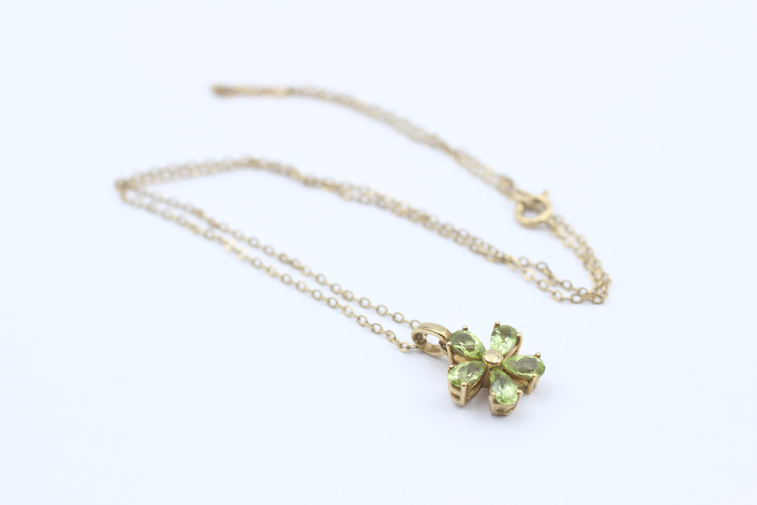 9ct Gold Green Gemstone Floral Pendant Necklace