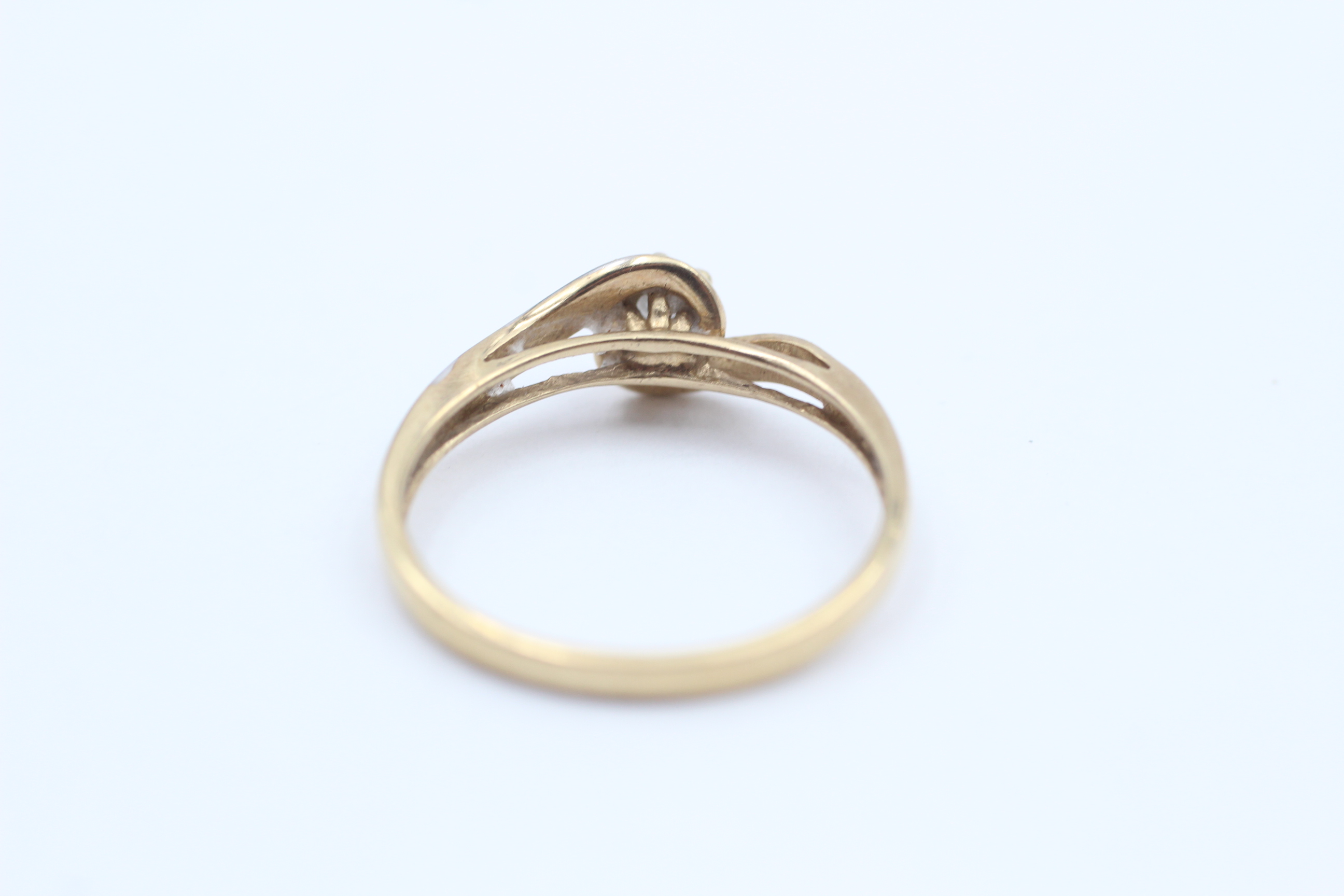 9ct Gold Diamond Twist Setting Ring - Image 4 of 4