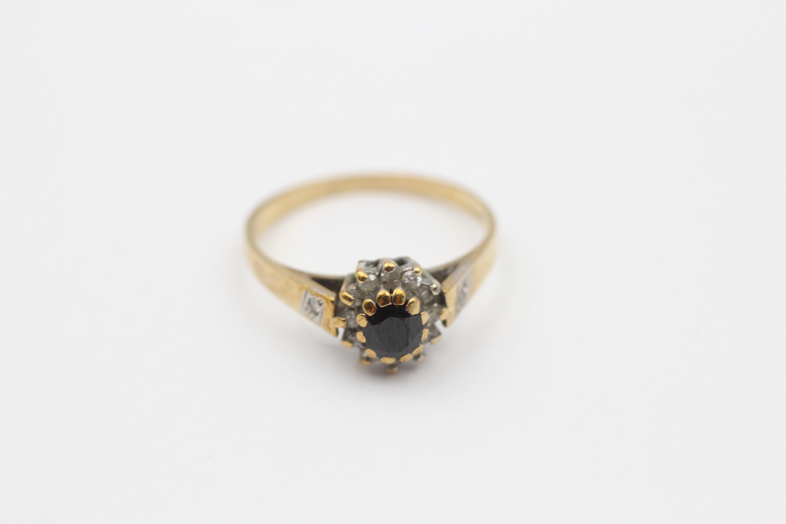 9ct Gold Sapphire & Diamond Cluster