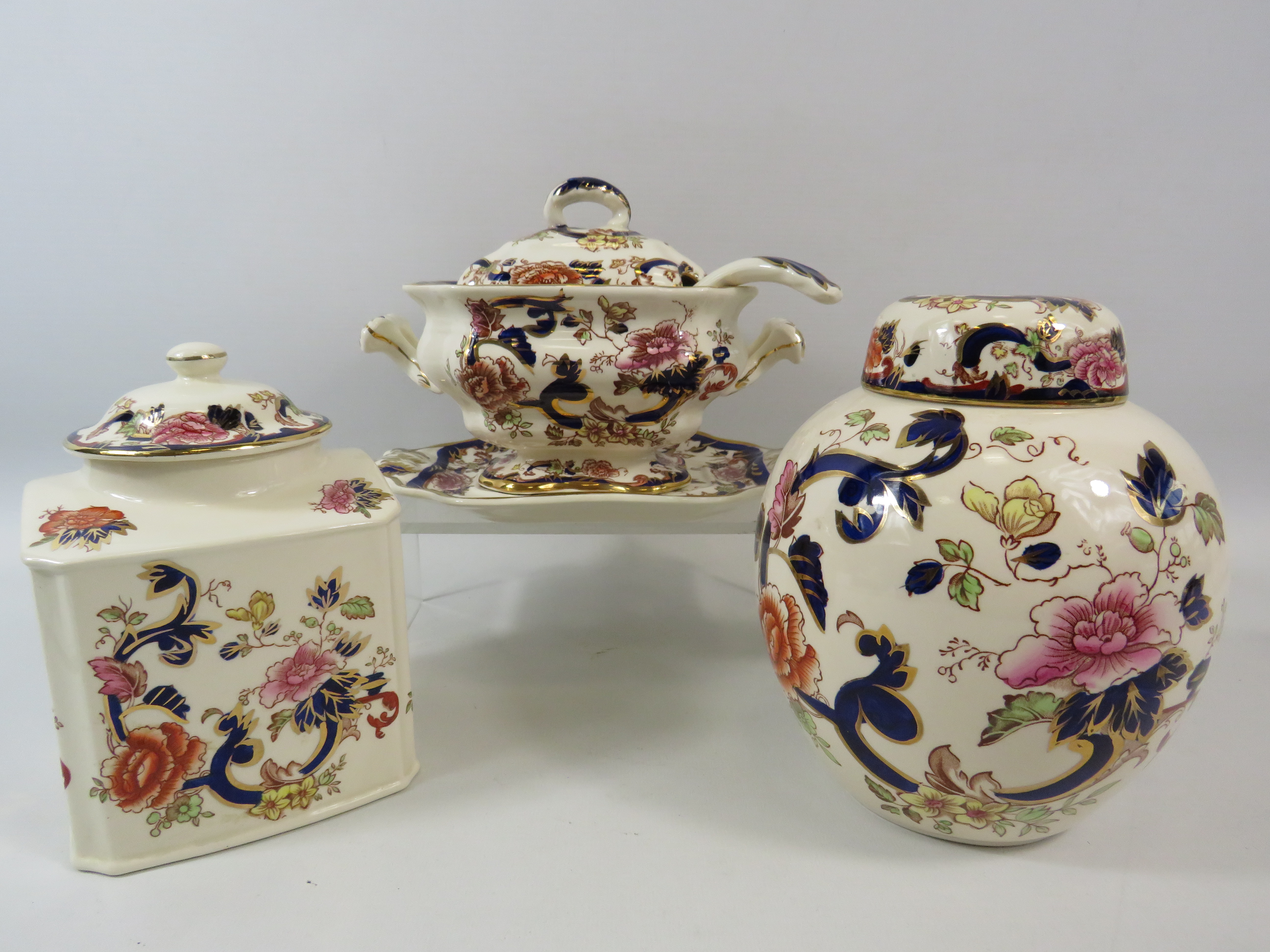 Masons Ironstone Blue Mandalay Lidded tureen with ladel and 2 lidded jars.