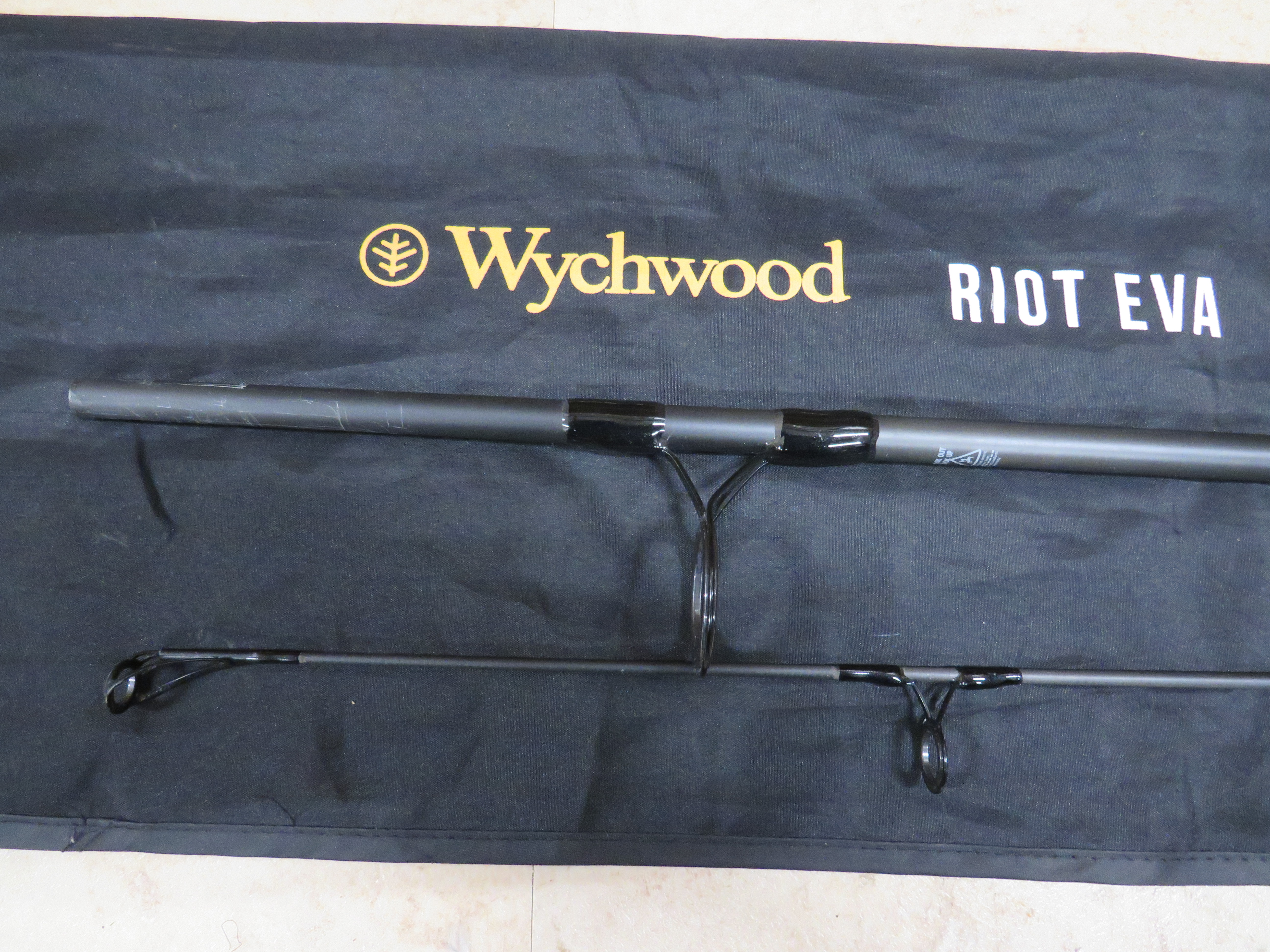 Wytchwood Carp rod. Riot Eva 10ft Carbon Fibre rod. Complete with cloth bag. See photos.  - Image 2 of 3