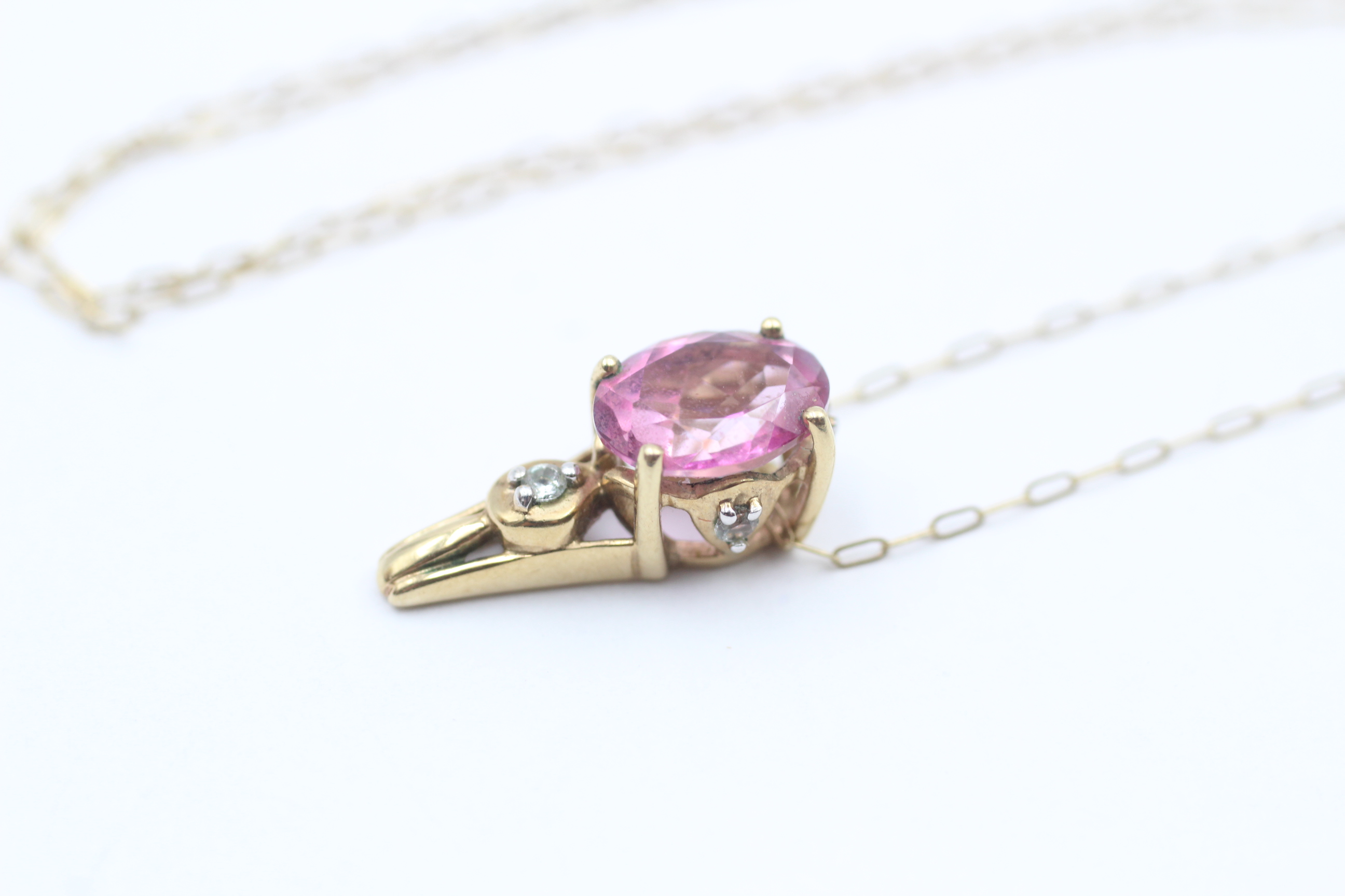 9ct Gold Pink Gemstone & Diamond Pendant - Image 2 of 4