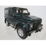 Kyosho 1:18 Scale Die Cast Model of a Landrover Defender 90 . Original box and packaging. In Ex Dis