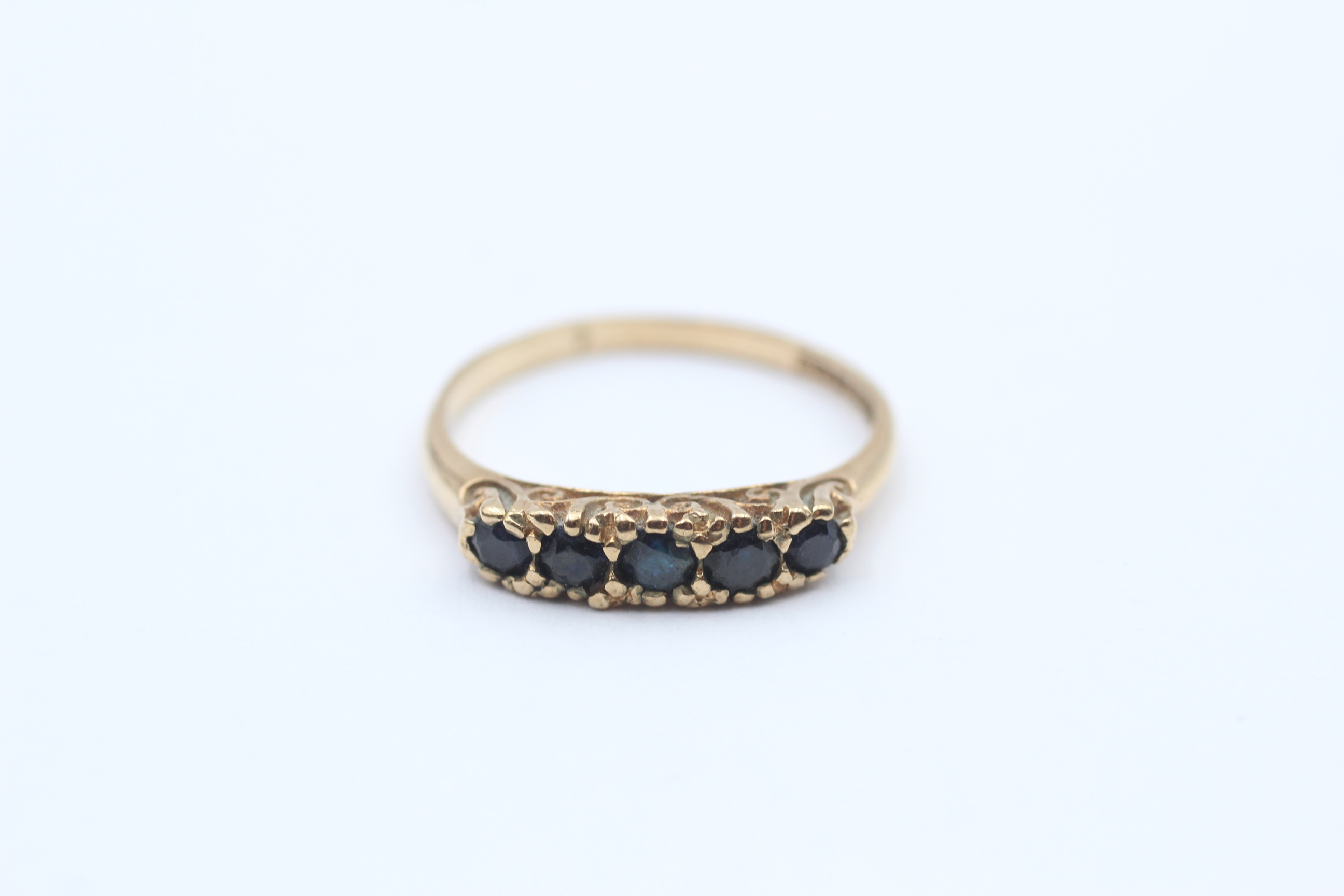 9ct Gold Vintage Sapphire Flush Setting Ring