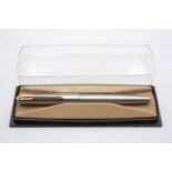 Vintage PARKER 65 Brushed Steel FOUNTAIN PEN w/ 14ct Gold Nib WRITING Boxed 522615