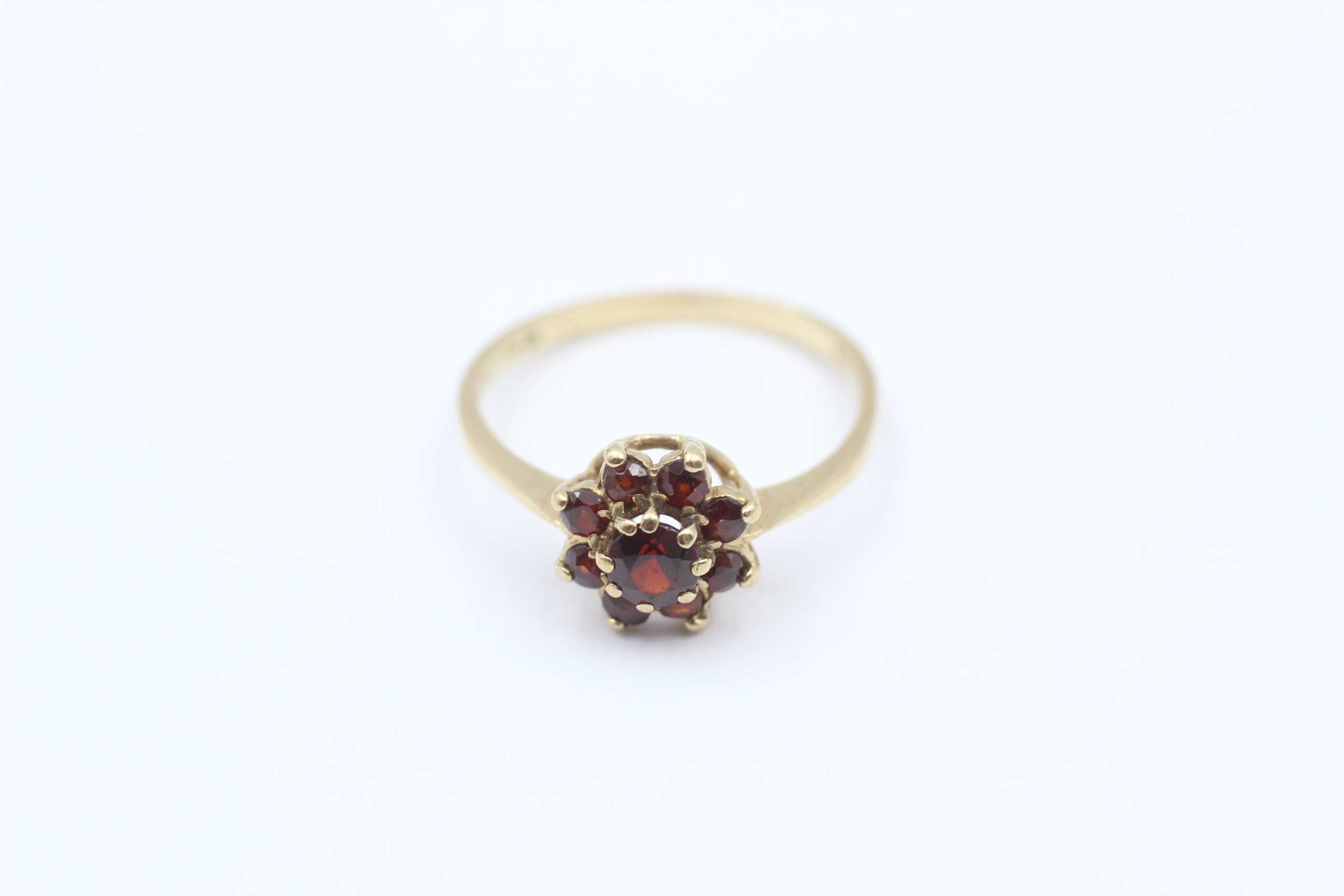 9ct Gold Garnet Floral Cluster Ring