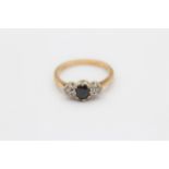 9ct Gold Vintage Sapphire & Diamond Trilogy Ring (1.9g) 2036262