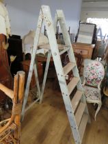 Vintage set of Decorators step ladders. Wooden made in very good condition. See photos. S2