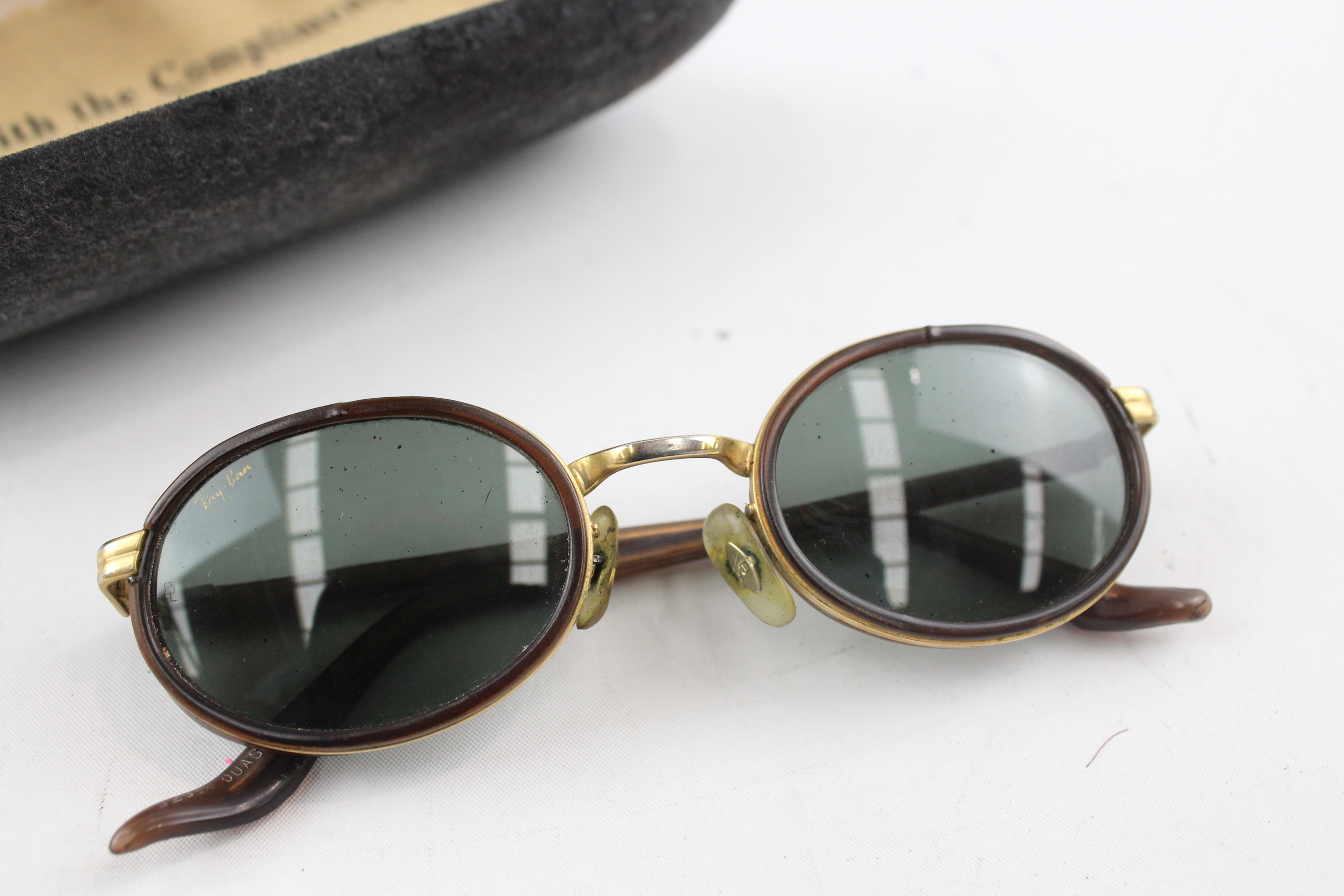 Vintage Bausch & Lomb Ray-Ban Sunglasses 668337 - Image 2 of 3