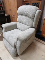 Twin Motor rise/recline electrially assisted chair in very good clean condition. See photos. S2