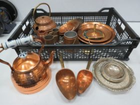Mixed copper and brass lot including kettle, scoops etc.