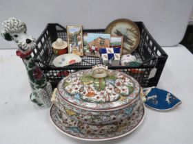 Mixed ceramics lot including Italian, Spanish and Portugese pieces.