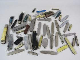 50 various vintage penknives.