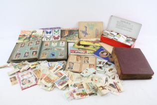 Assorted Antique / Vintage CIGARETTE CARDS Inc Wills Kensitas Etc Job Lot 548901