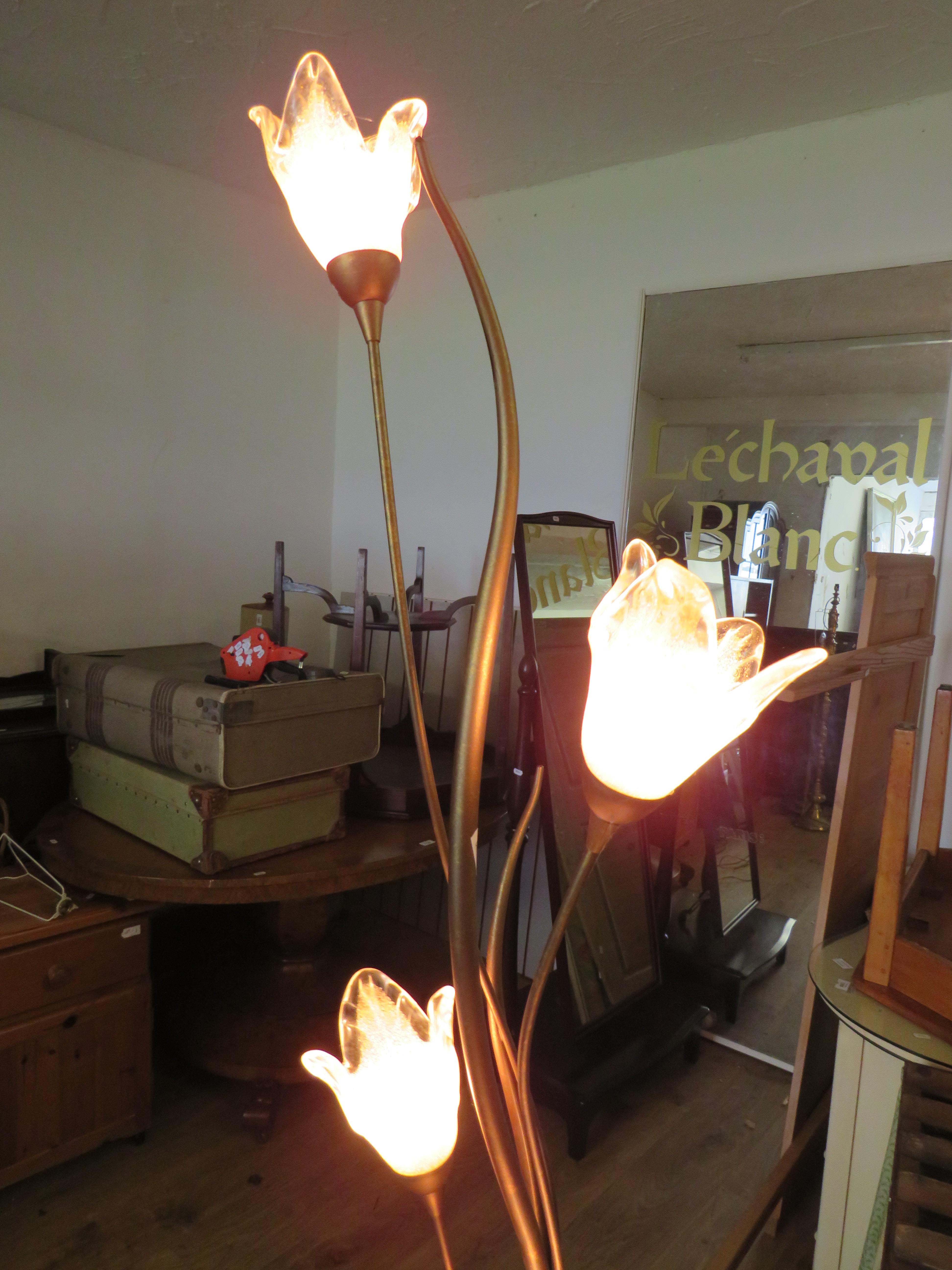 Lovely large standard lamp with dimmer switch and four naturalistic glass flower shaped shades.   Ex - Image 3 of 6