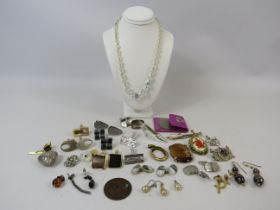 Mixed lot of various costume jewellery necklaces, brooches etc.