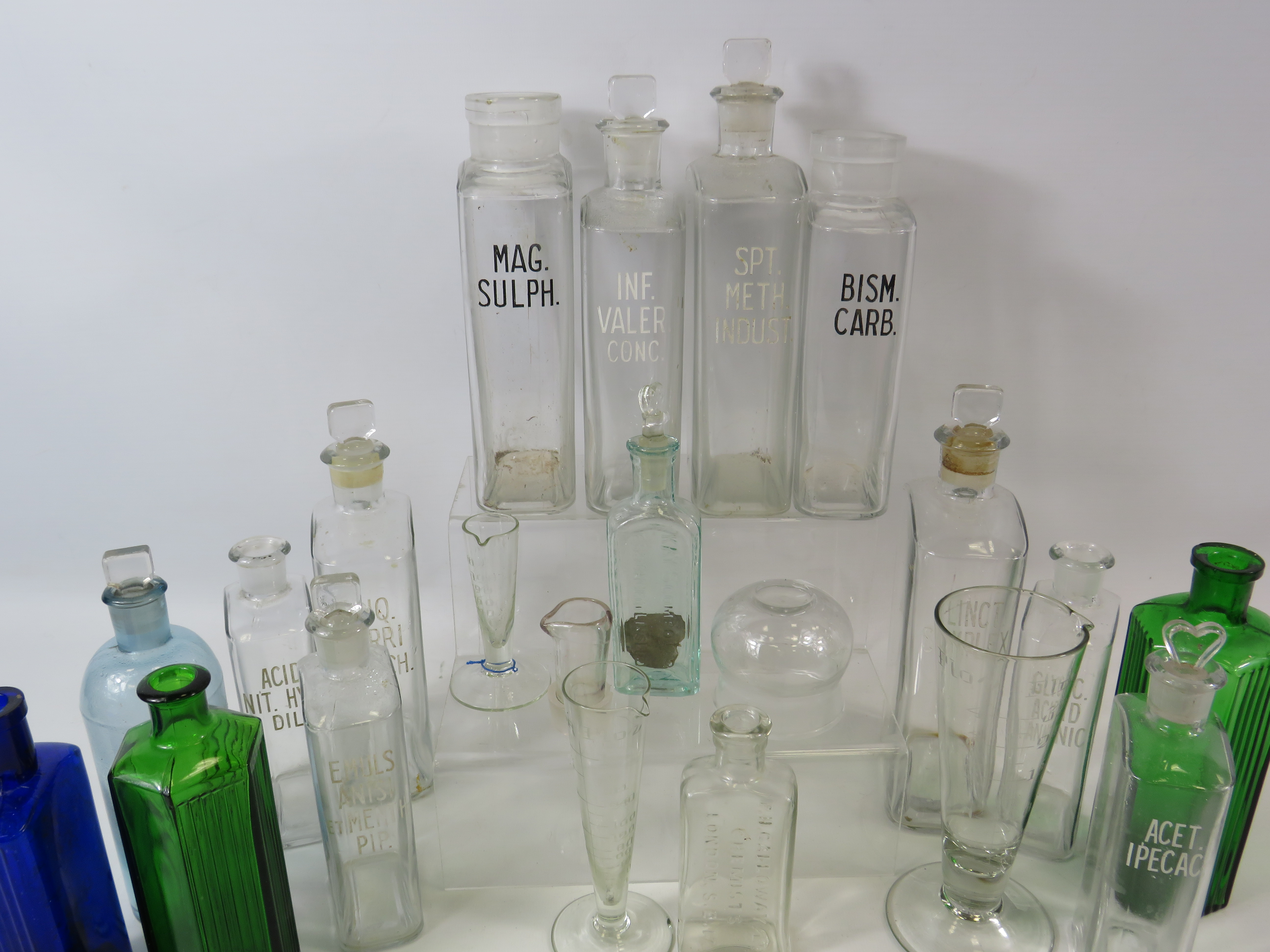 Good selection of various vintage medicine bottles. - Image 2 of 2