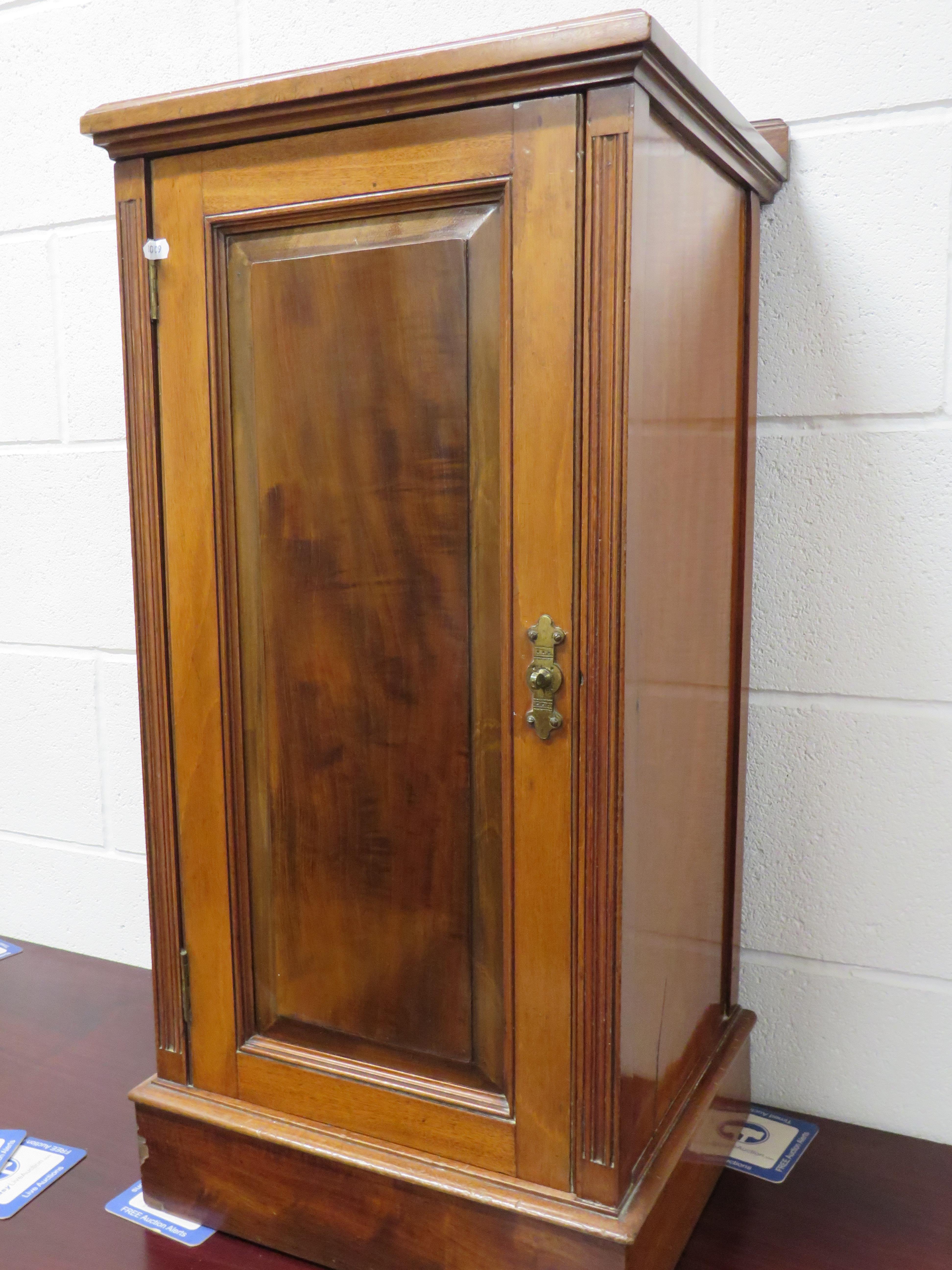 Nicely made pot cupboard which measures H:33 x W:19 x D:13 Inches. See photos.  S2 - Image 3 of 4